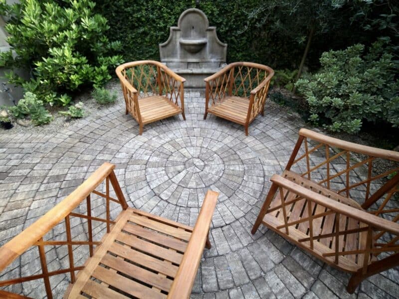 custom_paving_circular_pattern_historic_materials
