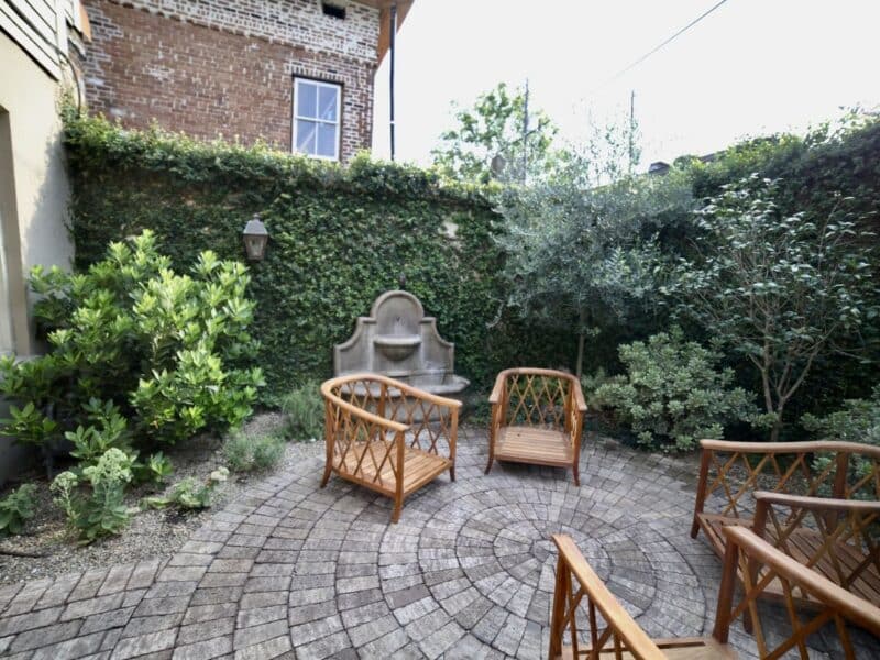 custom_paving_stone_fountain_outdoor_living_historic_courtyard